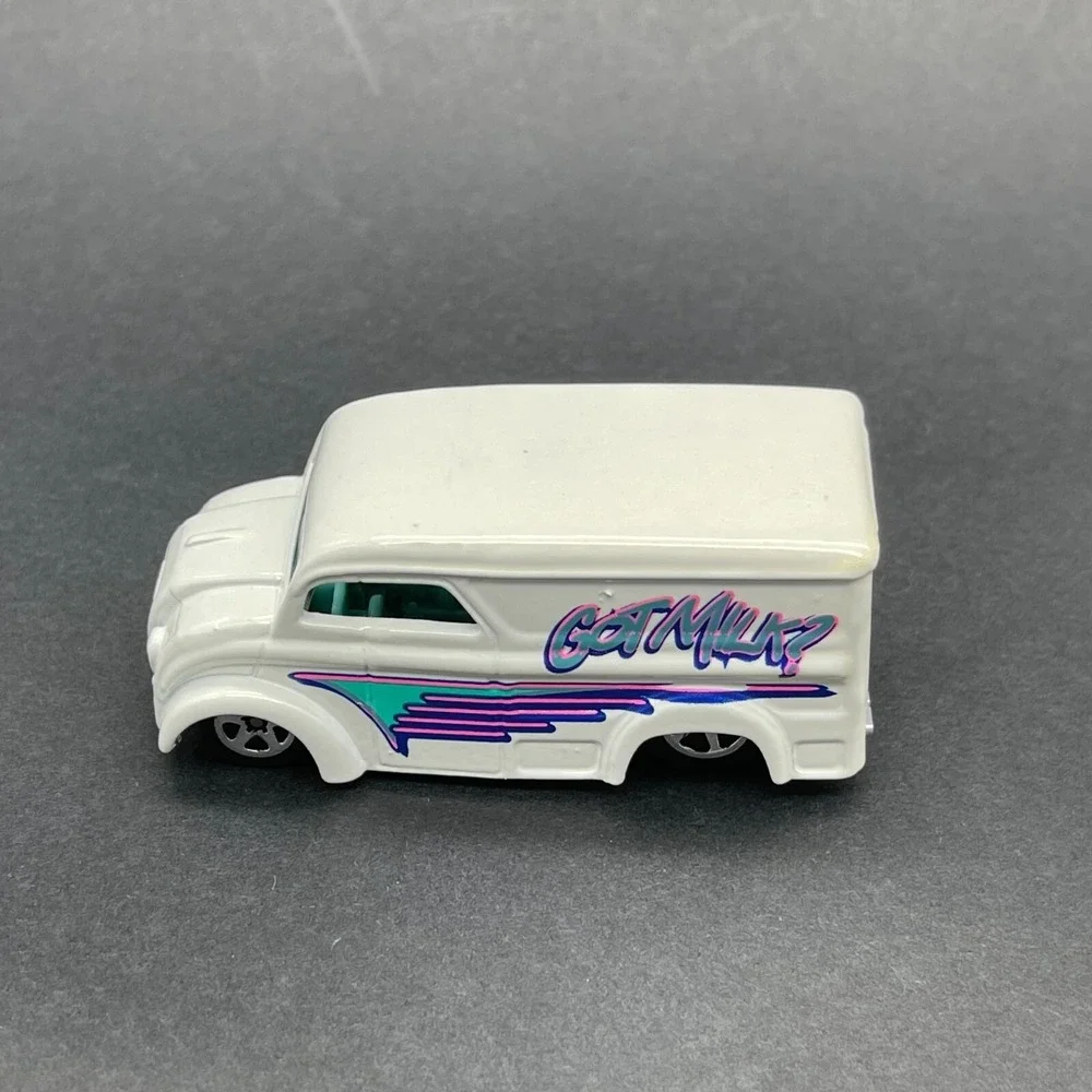 Hot Wheels First Editions Dairy Delivery Got Milk Truck White Diecast 1/64 Loose